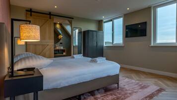 3 bedrooms, iron/ironing board, WiFi