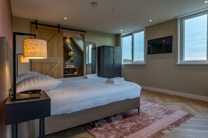 3 chambres, fer et planche à repasser, Wi-Fi