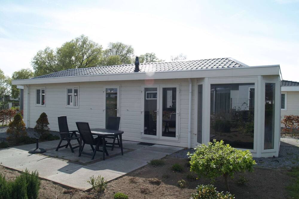 Comfortable chalet near Brunssummerheide