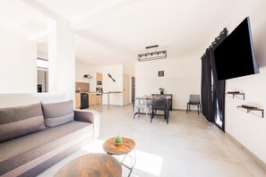 Smart TV, mesa de ping pong