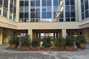 Exterior - Belvilla by OYO Roma - San Giovanni (Roma)