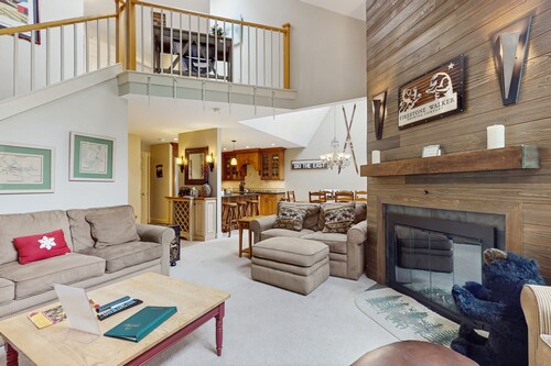 Ski-in/out mountainside condo with pool, hot tub, game room & washer/dryer
