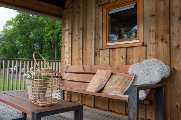 Property grounds - Lodge in Drenthe with Scenic Veranda (Ruinerwold)