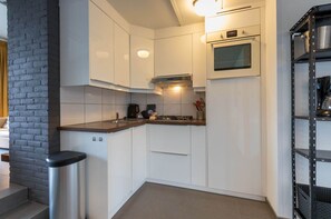 Microwave, dishwasher