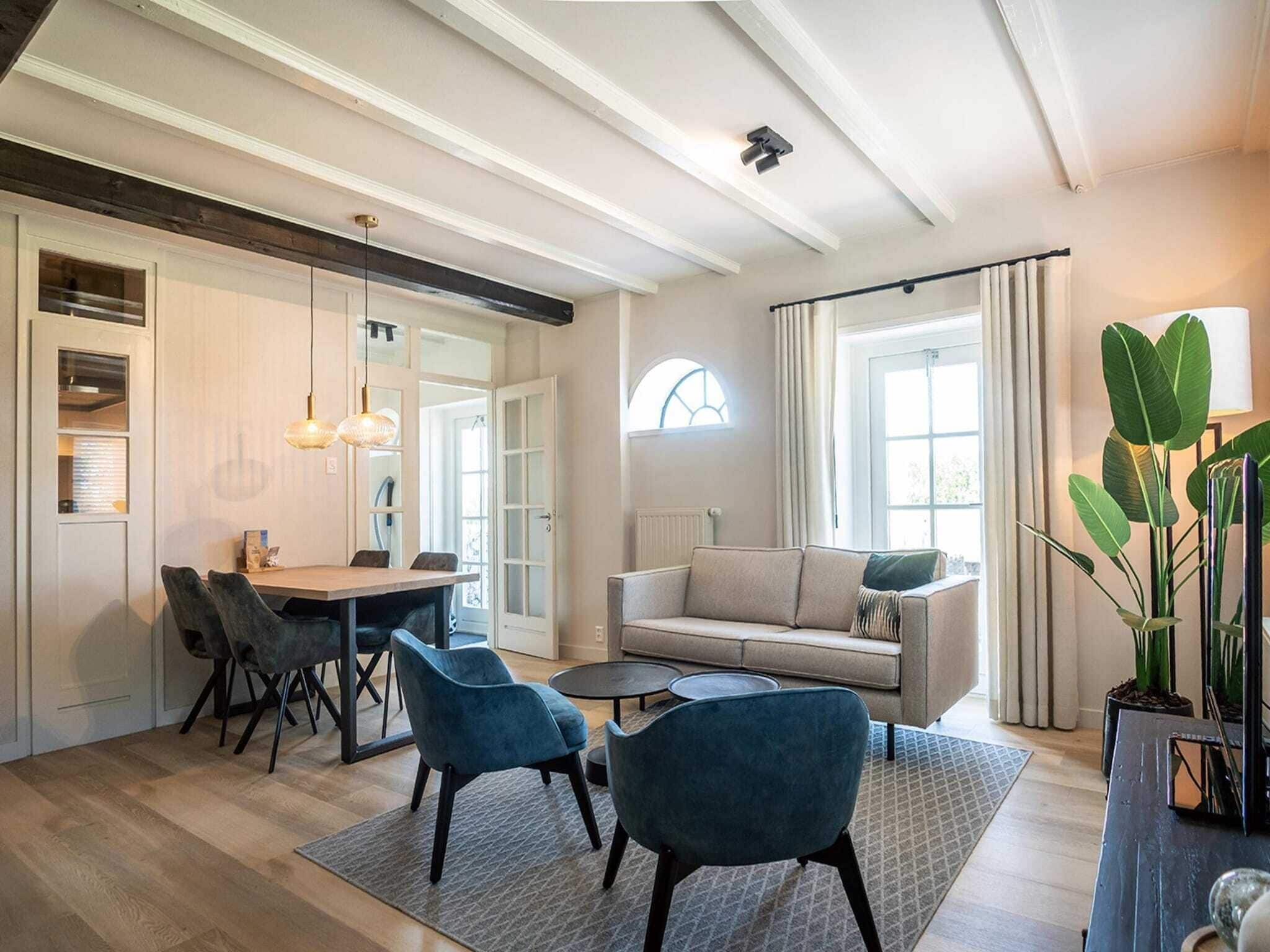 Een televisie en een tafeltennistafel