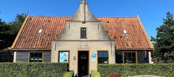 Chalet in Wiringherlant near the Coast