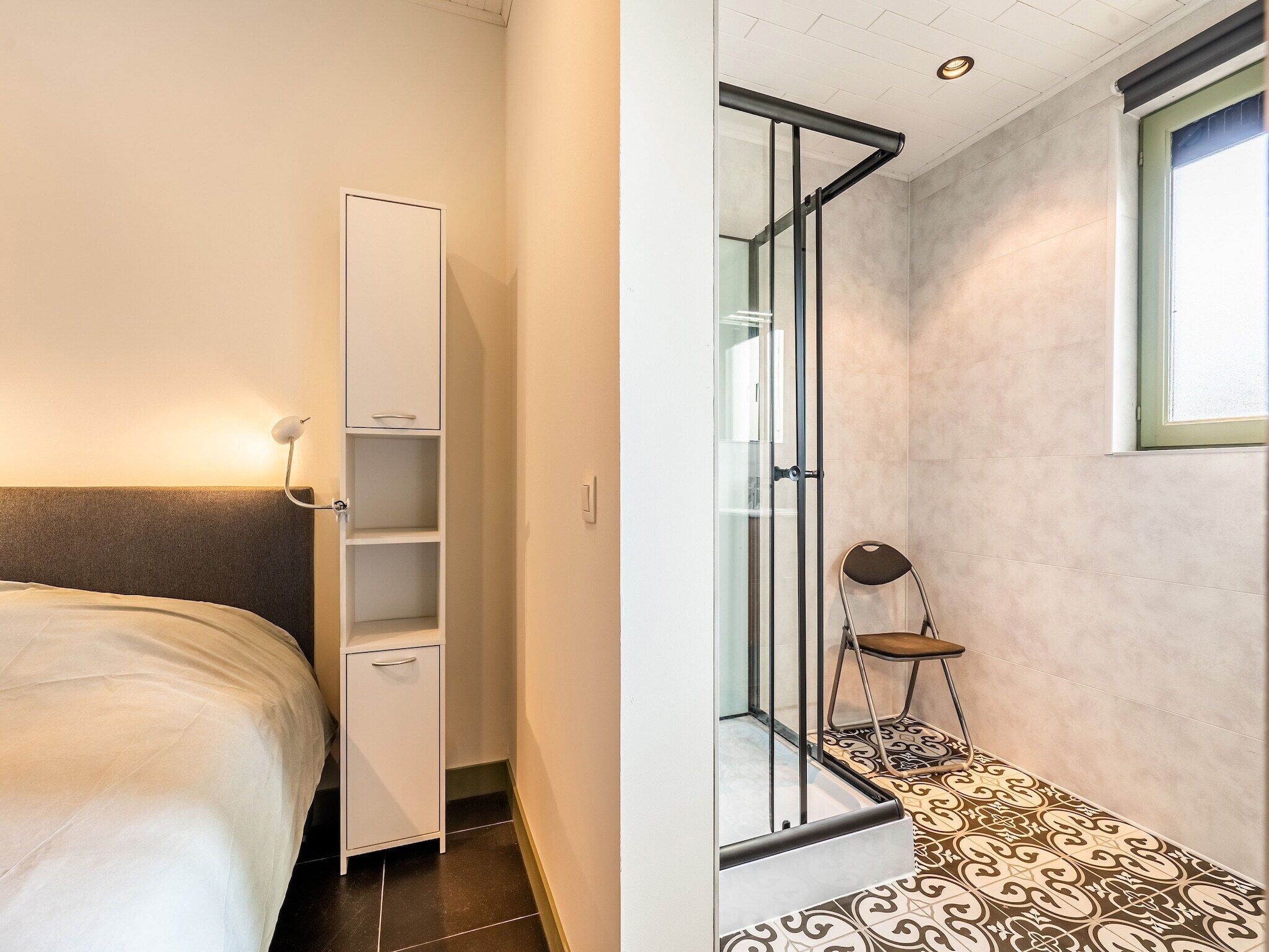 4 makuuhuonetta, Wi-Fi