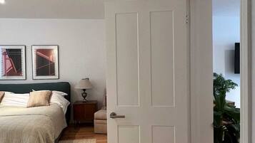 Appartement, 1 très grand lit | 1 chambre, draps fournis