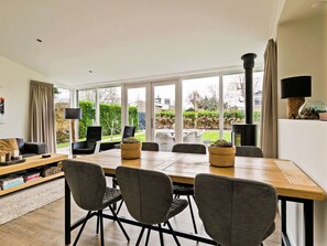 Dining - Villa near Veerse Meer with Garden Views (Kamperland)