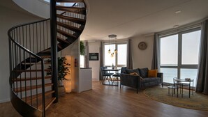 Uklassifisert bilde, 2 av 38, knapp