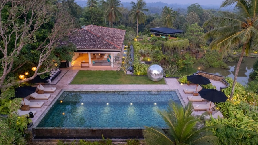 現代山頂別墅,享有海景