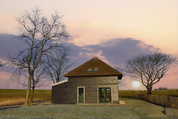 Exterior - Villa in Wieringer Park with Garden (Hippolytushoef)