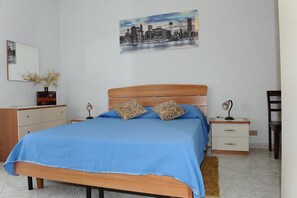 2 bedrooms, iron/ironing board, free WiFi, bed sheets - Cozy Etna Apartment with Pool (Santa Venerina)