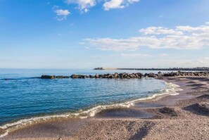 Beach - Cozy Etna Apartment with Pool (Santa Venerina)