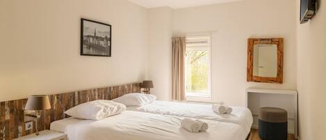5 bedrooms, free WiFi