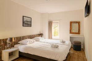 5 chambres, accès au Wi-Fi (inclus)