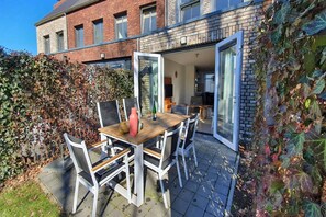 Outdoor dining - Stay & Relax in Maastricht (Maastricht)