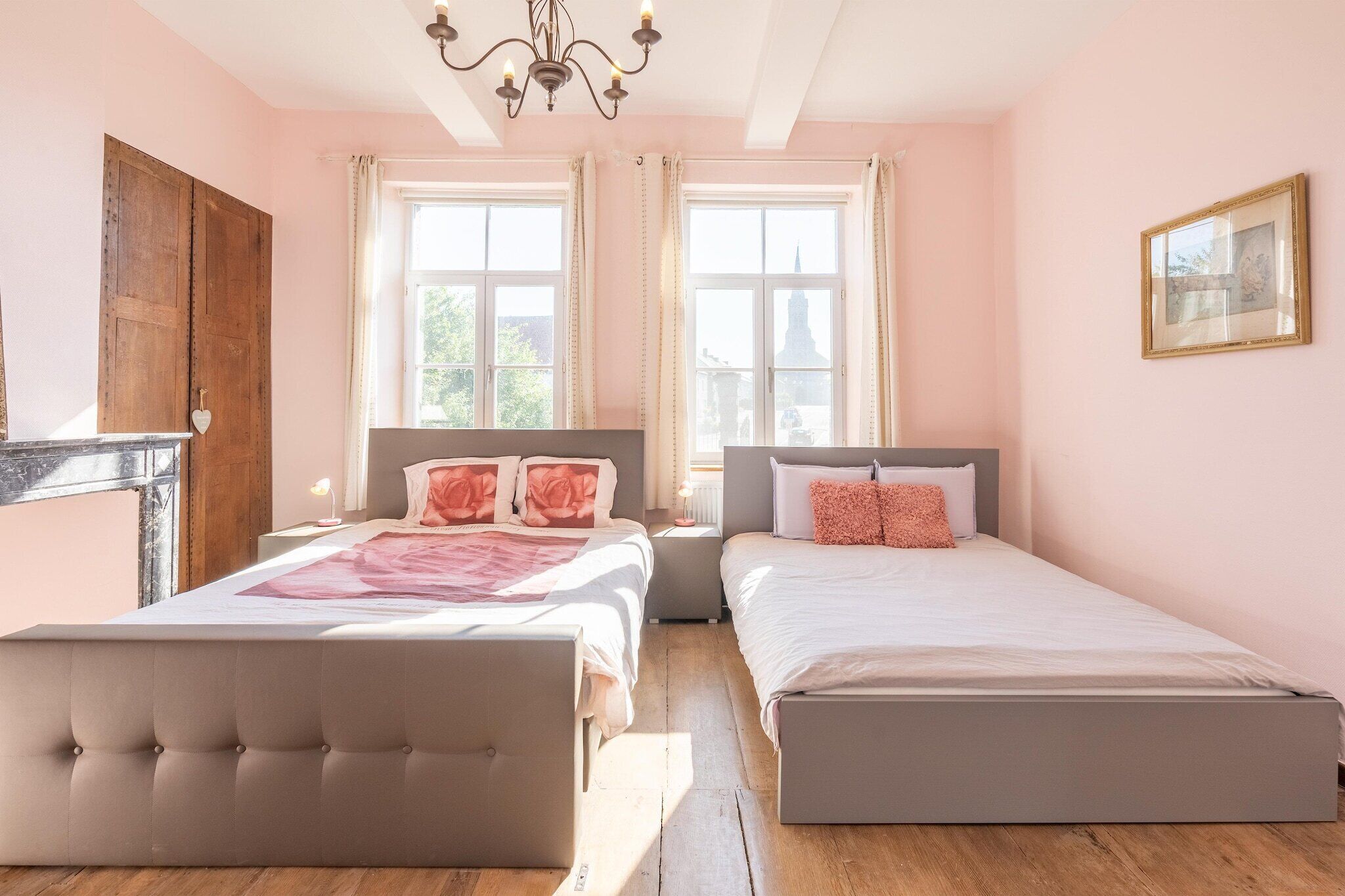 4 bedrooms, travel cot, free WiFi