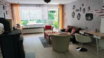 Smart-TV, Kamin, DVD-Player, Stereoanlage