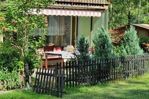 Terrace/patio - Delightful Apartment in Goslar with Garden and Terrace (Goslar)