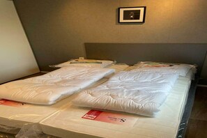 2 bedrooms