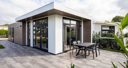 Chalet with Pond View in Gelderland