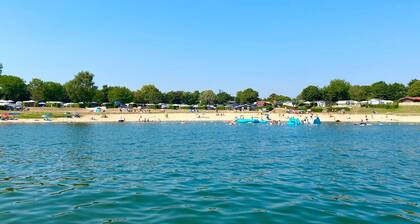 Modern chalet with a dishwasher in Lathum
