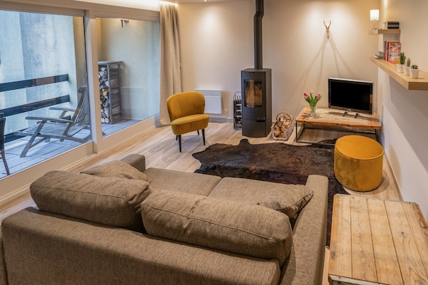 Televisie en een tafeltennistafel