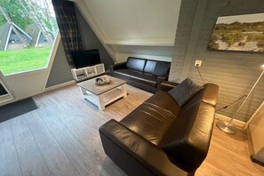 Smart TV, table tennis