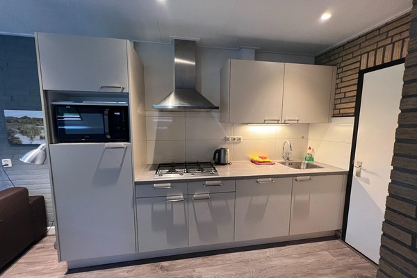 Refrigerador, microondas, placa de cocina, lavavajillas