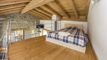 2 bedrooms, bed sheets