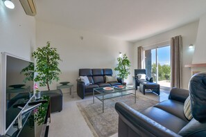 TV - LOXI, beautiful villa in Cumbre del Sol for 6 pax with private pool and sea views. (Benitachell)