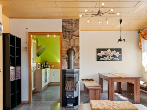 Charmante Dachgeschoss Ferienwohnung im Erzgebirge