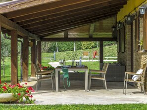 Outdoor dining - Villa in Piandimeleto with Pool & Sauna (Piandimeleto)