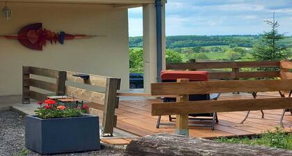 Escapade au bord de la piscine en Bourgogne
