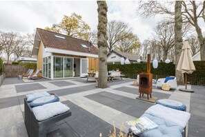 Outdoor dining - Holiday Home Zoutelande near the Sea (Zoutelande)