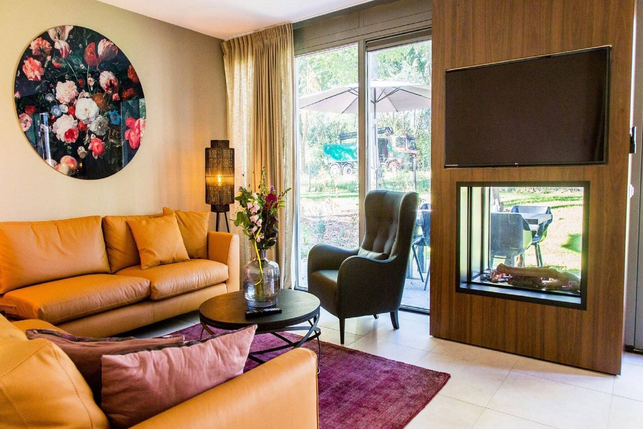 Een smart-tv en een open haard