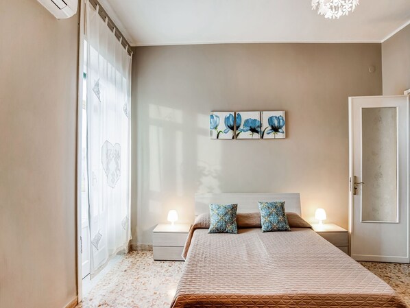 3 bedrooms, iron/ironing board, WiFi