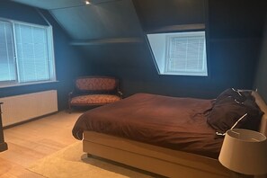 5 bedrooms, free WiFi