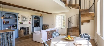 Leconfield Lodge by inspirestays.com - a rural cottage that sleeps 2 guests in 1 bedroom