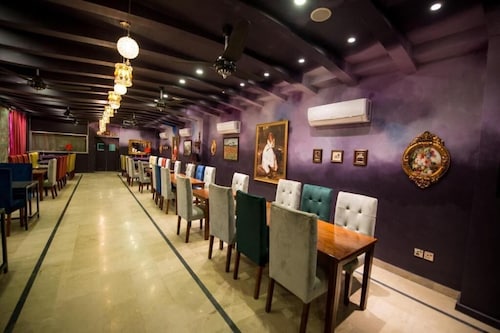 Hotel Holiday Lahore