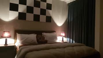 Deluxe Room | Iron/ironing board, free WiFi, bed sheets