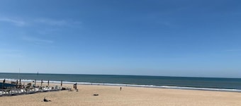 Apartment in Scheveningen near the Harbor