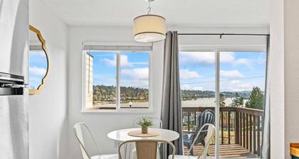 Waterview 2 Bedroom, Pet Friendly Duplex Unit