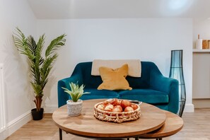 Smart TV - Central Cosy Harrogate Apartment (North Yorkshire)