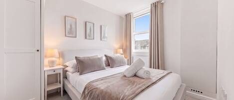 2 chambres, fer et planche à repasser, Wi-Fi gratuit, draps fournis