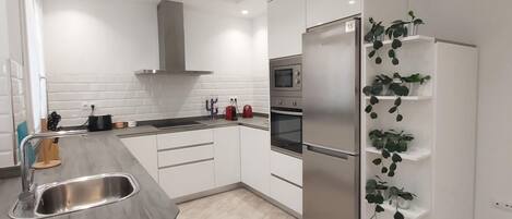 Fridge, microwave, oven, dishwasher