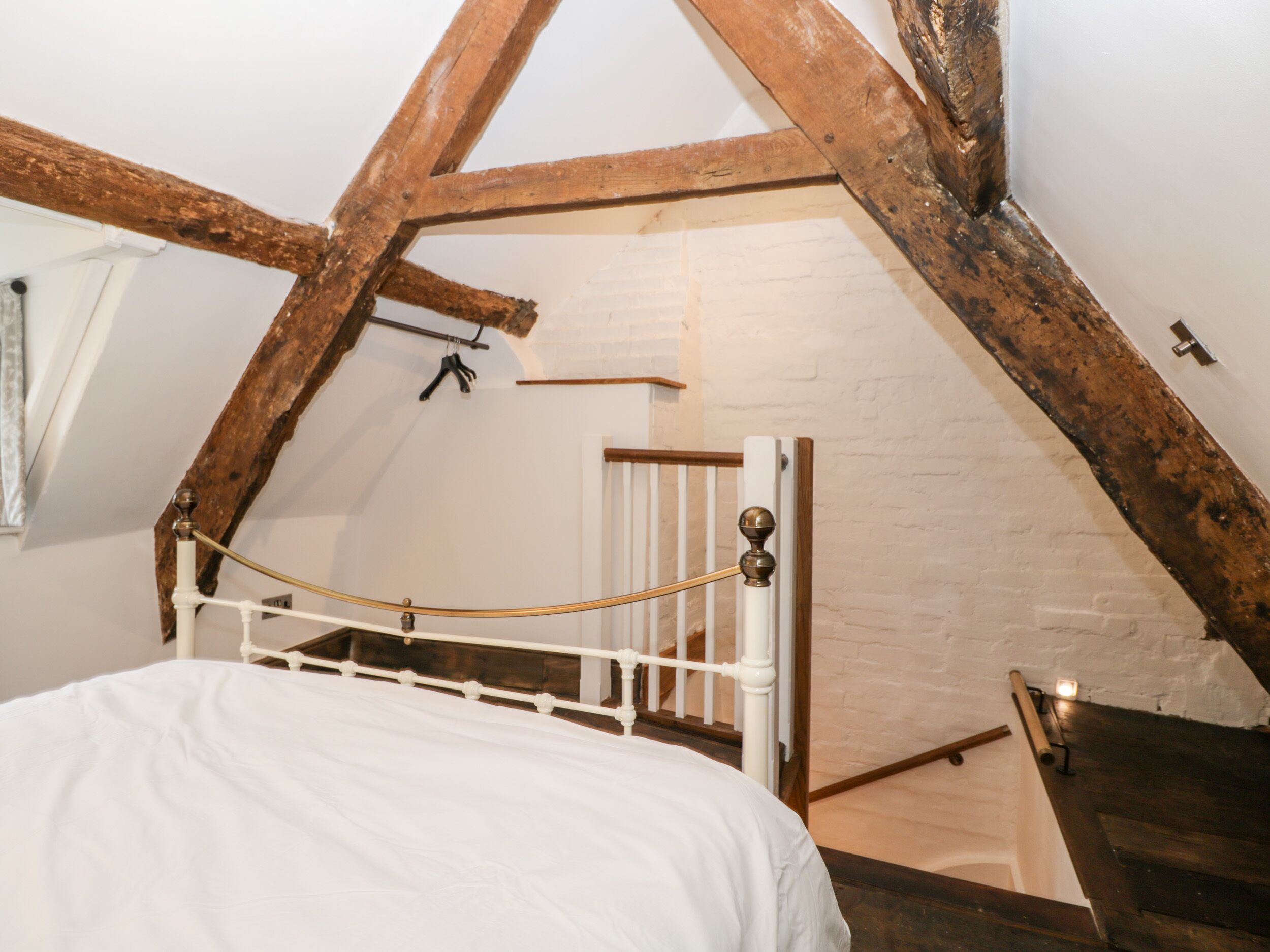 2 bedrooms, individually decorated, individually furnished, free WiFi