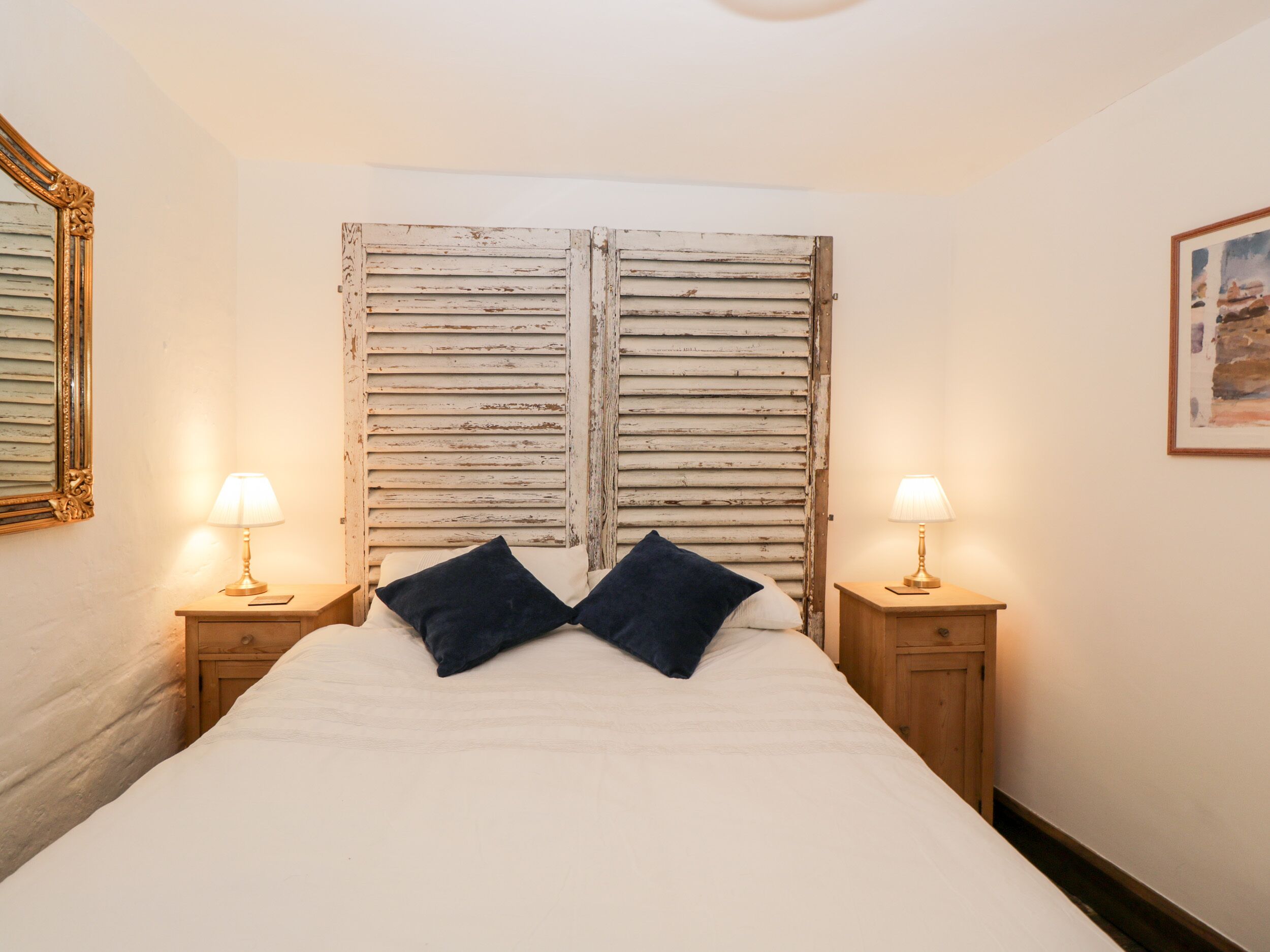 2 bedrooms, individually decorated, individually furnished, free WiFi