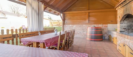 Family House, Multiple Bedrooms, 2 Bathrooms, Mountainside (Rustic Cottage With Heated Pool) | Outdoor dining